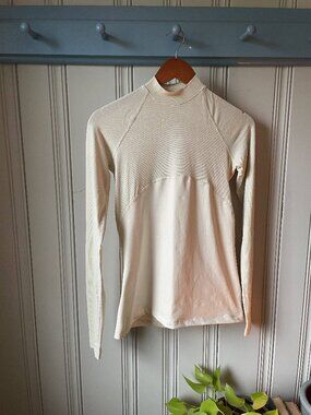 Nike Dri-FIT Women’s Small Cream Mock Neck Long Sleeve Athletic Top